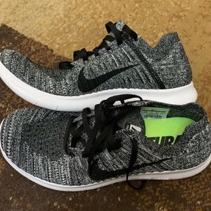Nike Women’s Free RN Flyknit Running Shoes
